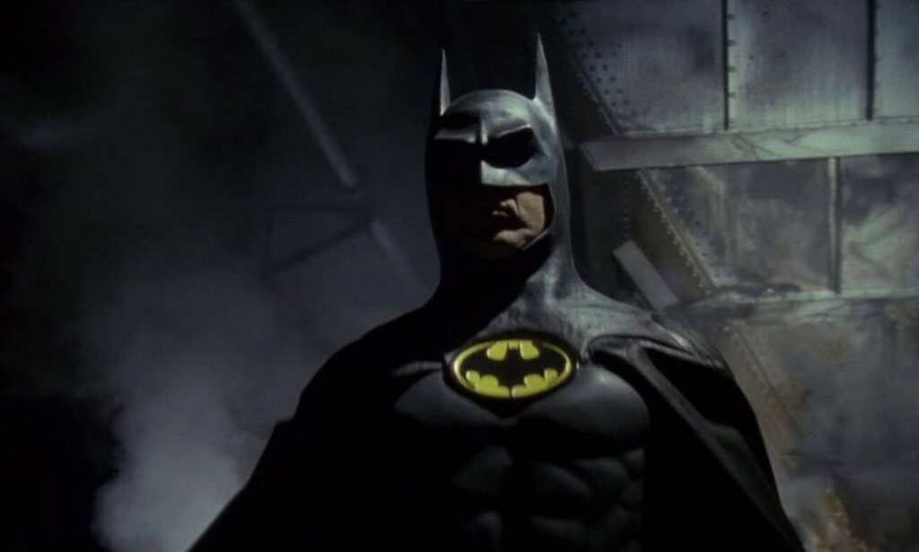 Sequência do filme de Tim Burton, Livro Batman: A Ressurreição chega ao Brasil em julho