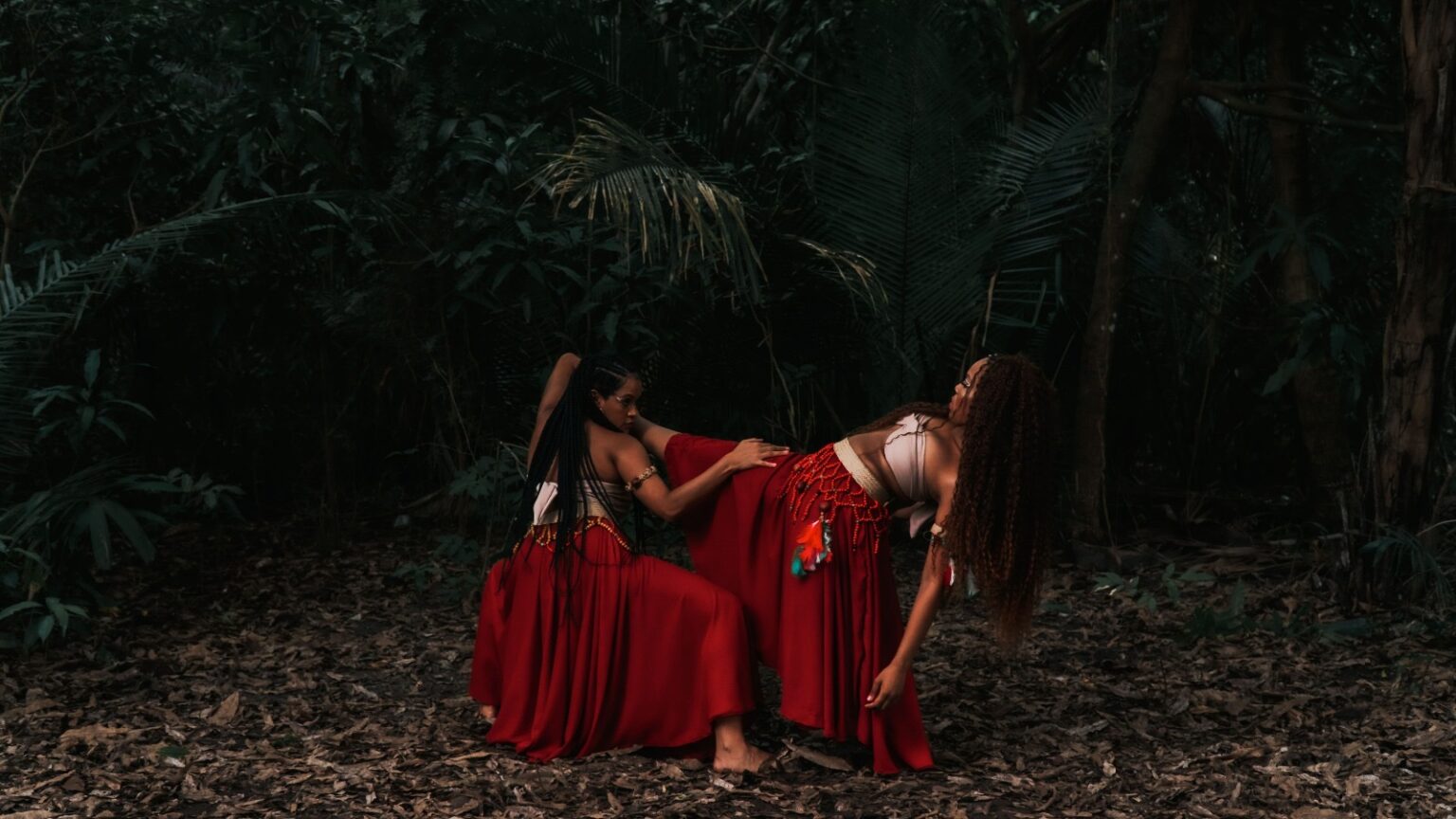 Bailarinas maranhenses embarcam em turnê nacional com espetáculo sobre ancestralidade