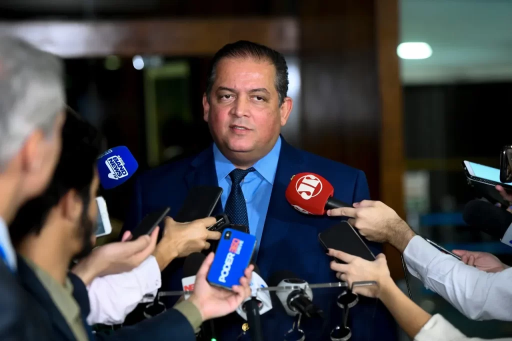 Senador defende imposto de 4% para serviços de streaming no Brasil