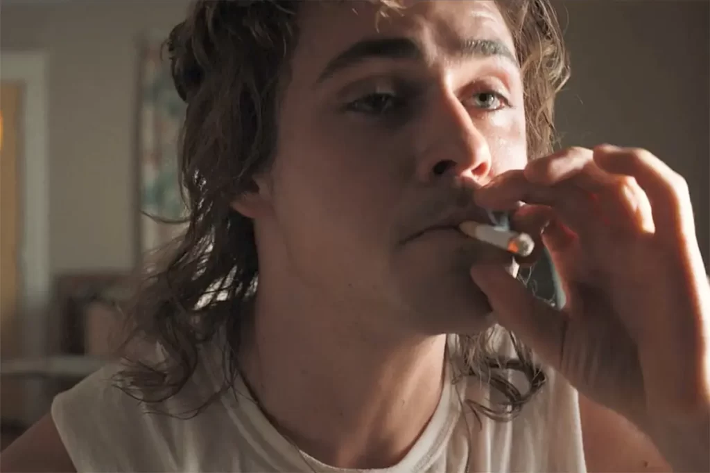 Após críticas, Netflix promete reduzir cenas com cigarro em Stranger Things