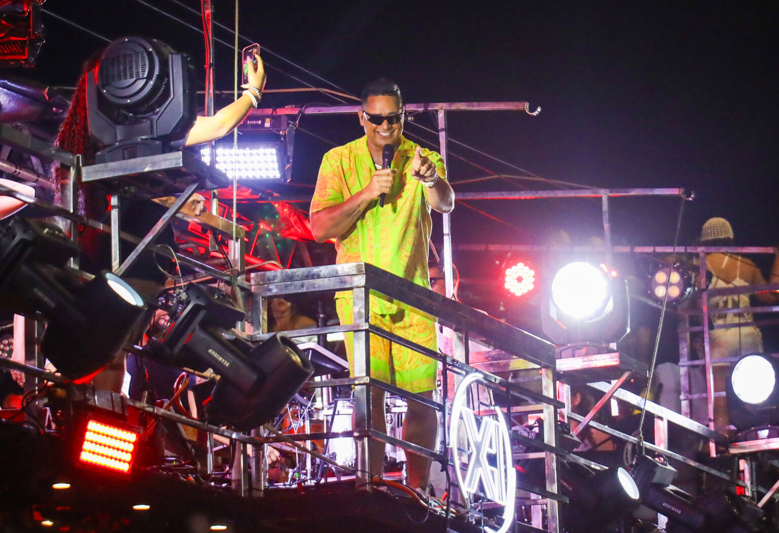 Xanddy Harmonia encerra domingo de pré-Carnaval em noite gigante na Litorânea